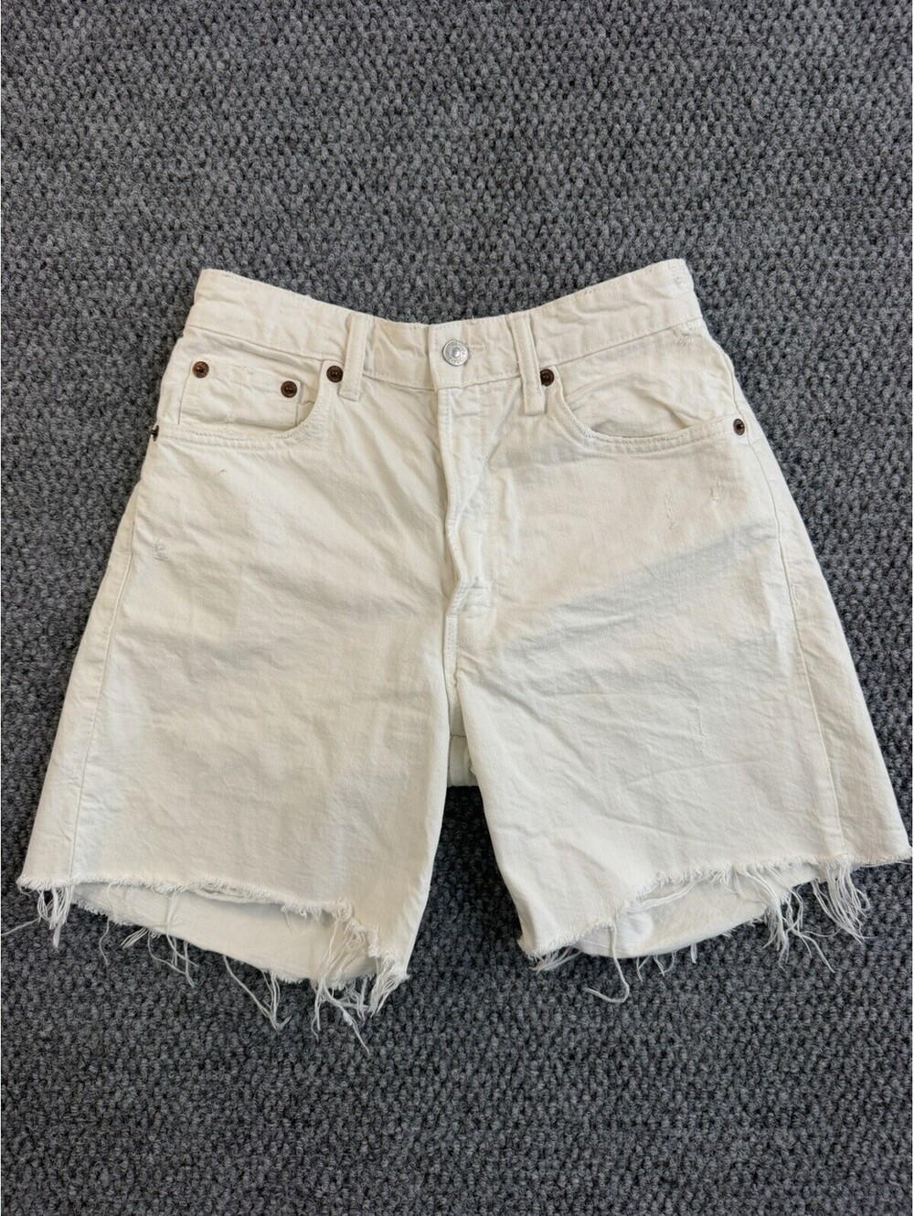 ZARA Womens Size 6 White Denim Bermuda Shorts High Rise Raw Frayed Hem